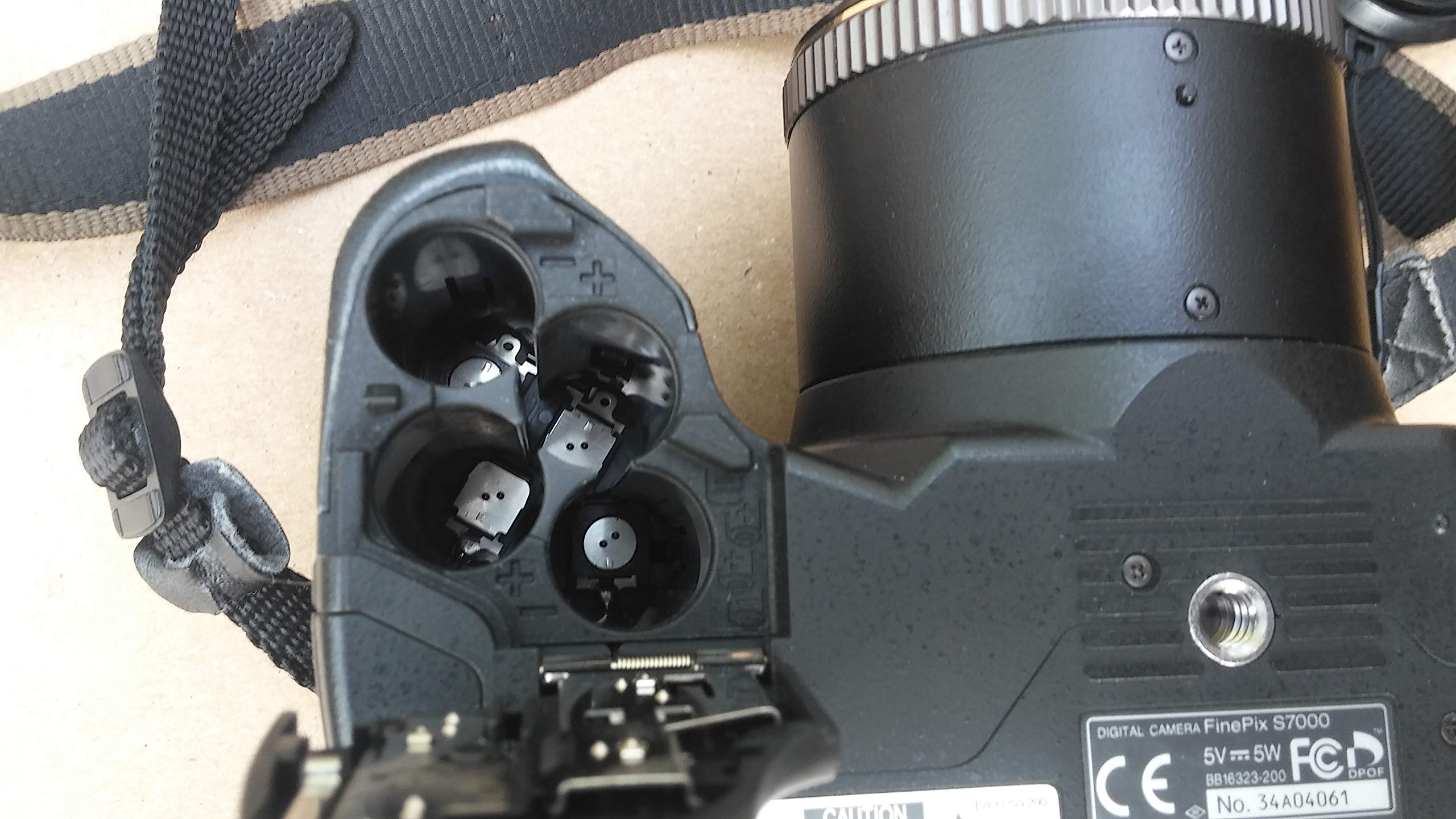 Amazon.com : Fujifilm FinePix S7000 6.3 MP Digital Camera w/6x